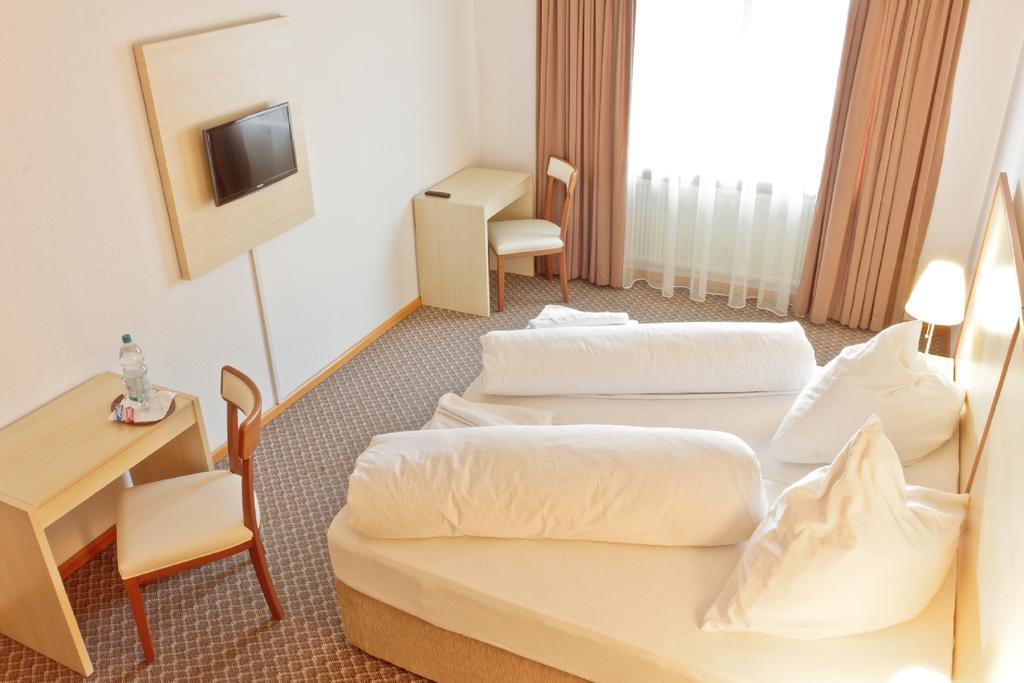 Hotel Ganita Вайль-на-Рейне Номер фото
